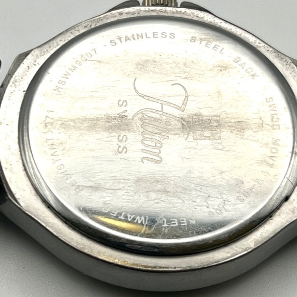 Hilton Unisex Swiss Made Silver and White Mens Watch Working - Picture 9 of 9